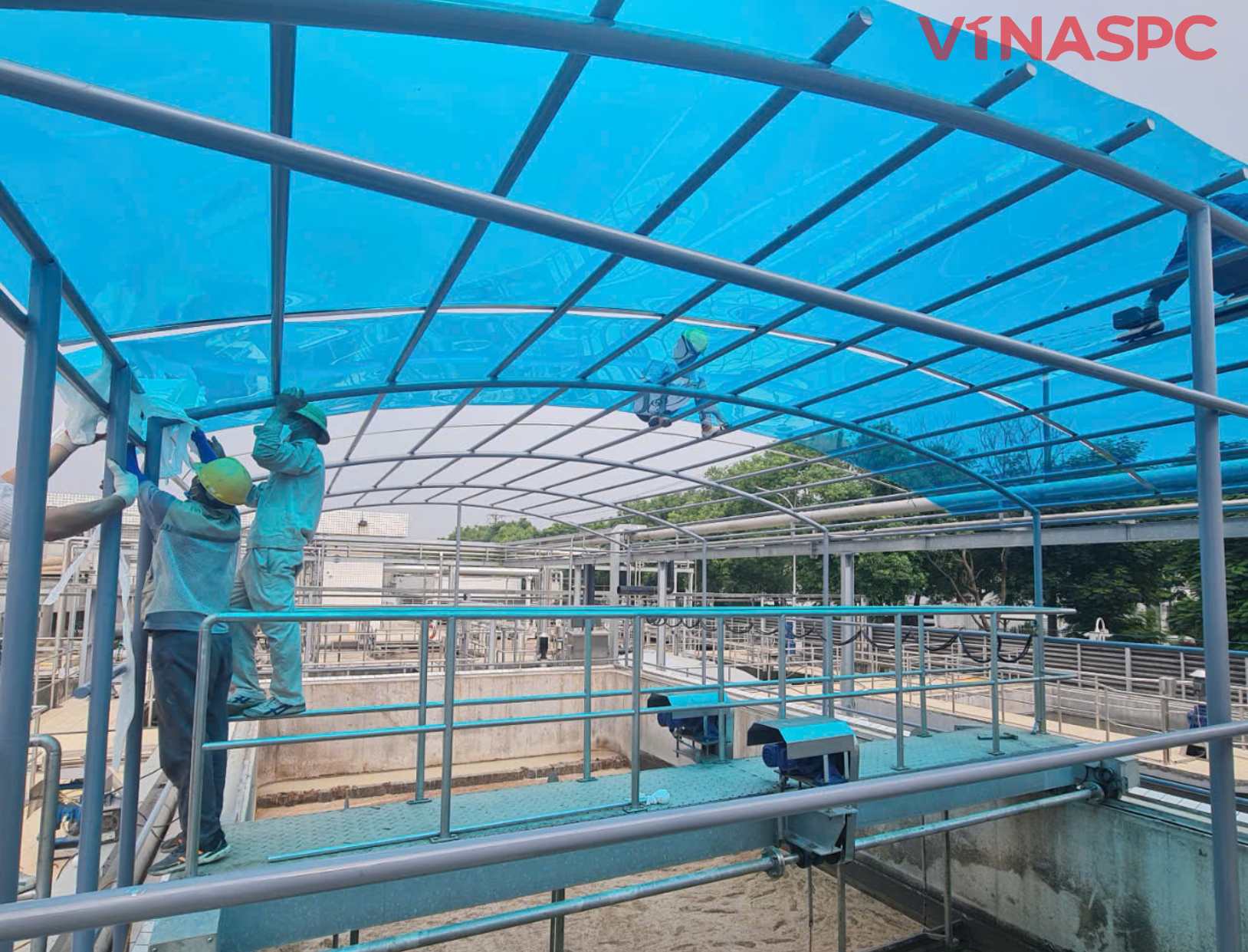 Thi Công Mái Hiên 178m² Bằng Tấm Polycarbonate Đặc 2mm Cho Hồ Xử Lý Nước Thải Tại Orion