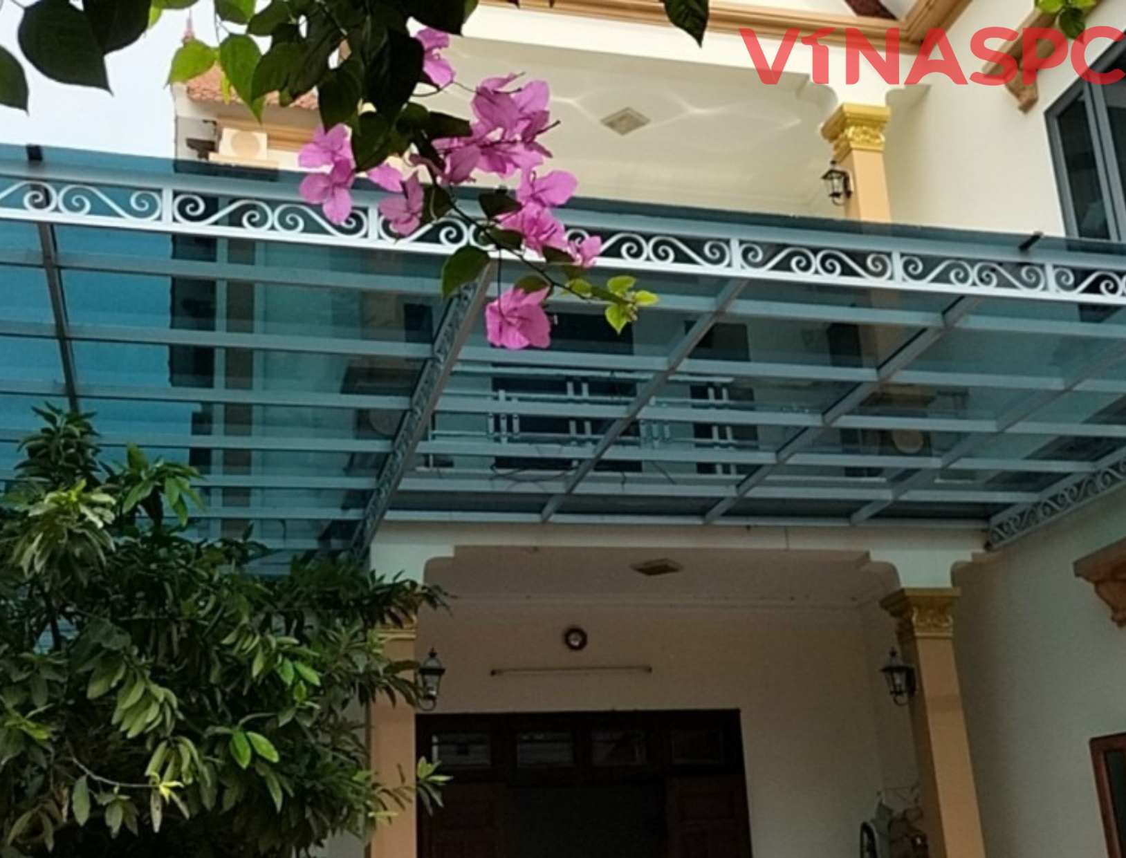 Bảo dưỡng mái Polycarbonate