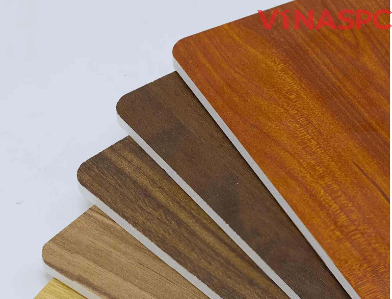 Hình ảnh chi tiết về tấm nhựa PVC