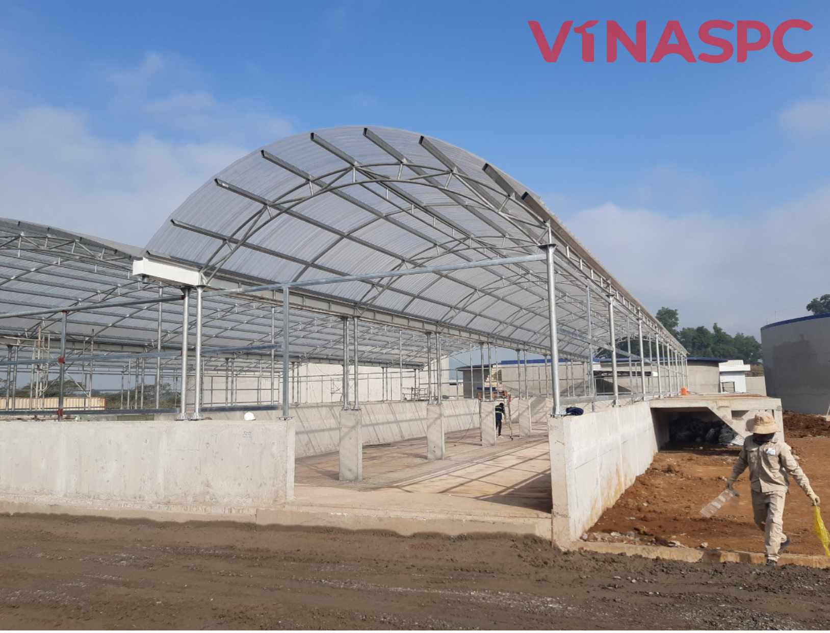 Tấm polycarbonate lợp chuồng trại