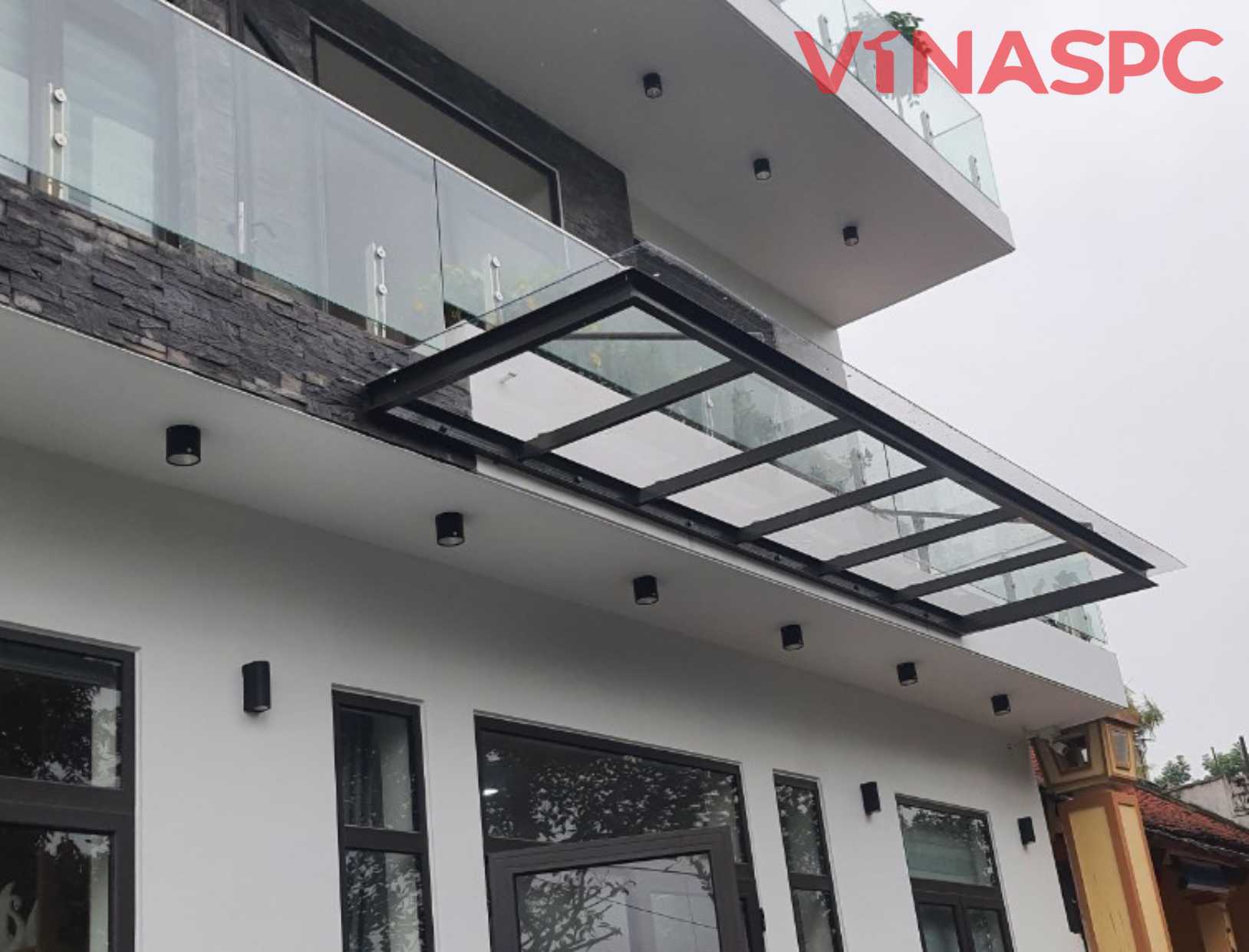 Tấm polycarbonate và nhựa PVC