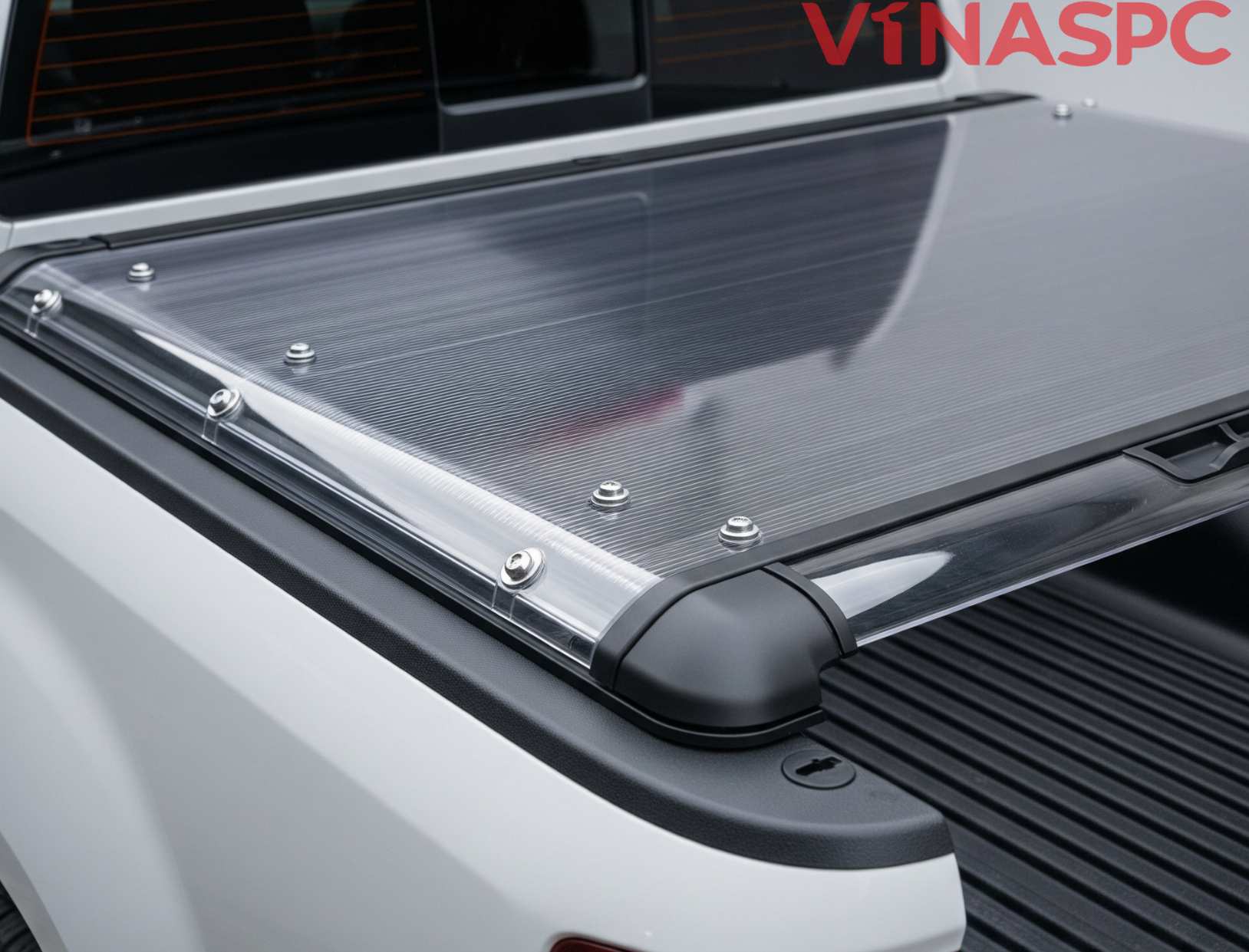 Ứng Dụng Tấm Polycarbonate Trong Ngành Vận Tải